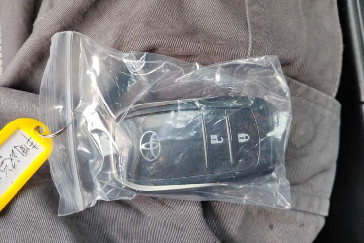 Used Toyota Highlander 2018 2.0T Four-Wheel Drive Luxury Version 7 Seats China VI Standard
