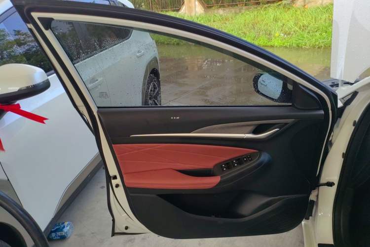 Used Changan Eado 2024 PLUS Blue Whale NE 1.4T GDI DCT High-Energy Edition
