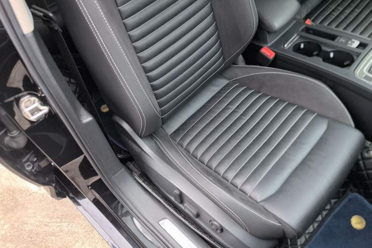 Used Volkswagen Magotan 2020 330TSI DSG Leading Model
