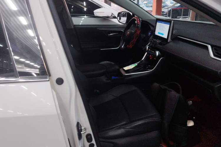 Used Toyota Wildlander 2020 Dual-Engine 2.5L E-CVT Two-Wheel Drive Luxury Edition