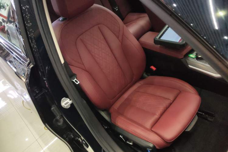 Used BMW 3 Series 2025 330Li M Sport Shadowline Package
