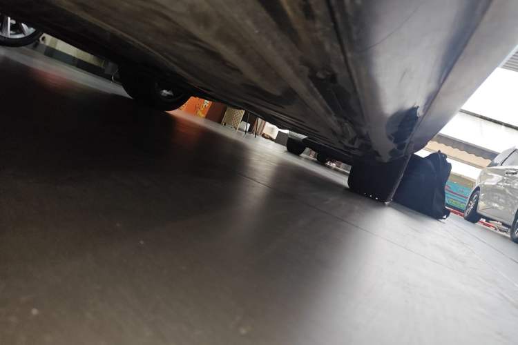 Used Mercedes-Benz E-Class 2019 E 300 L Sporty and Stylish Model