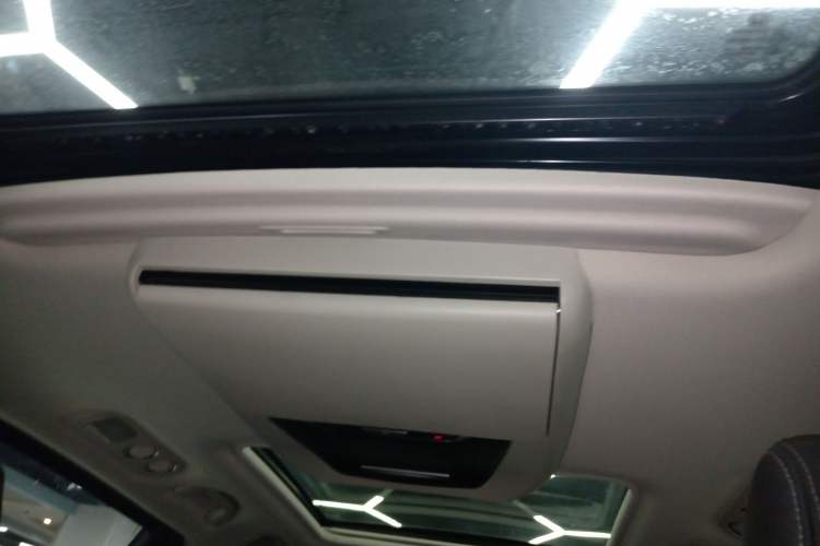 Used Honda Elysion 2019 2.0L Hybrid Luxury Edition