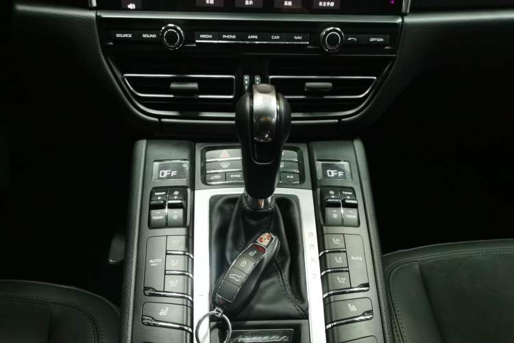 Used Porsche Macan 2020 Macan 2.0T
