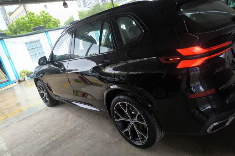 Used BMW X5 2023 xDrive 30Li Luxury M Sport Night Edition Package
