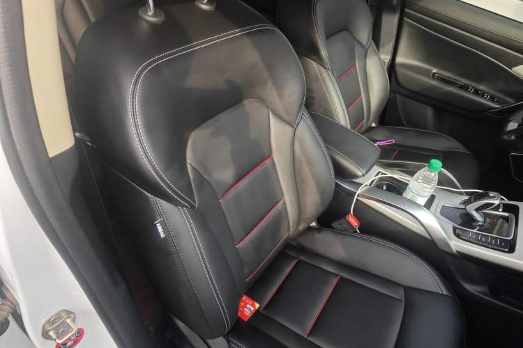 Used Geely Auto Emgrand X7 Sport 2020 1.8TD DCT Two-Wheel Drive Smart Connect 4G-Enabled Version