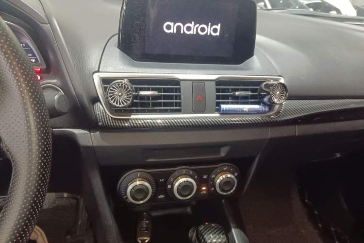 Used Mazda Mazda 3 Axela 2017 Sedan 1.5L Automatic Comfort Model Emission Standard China V
