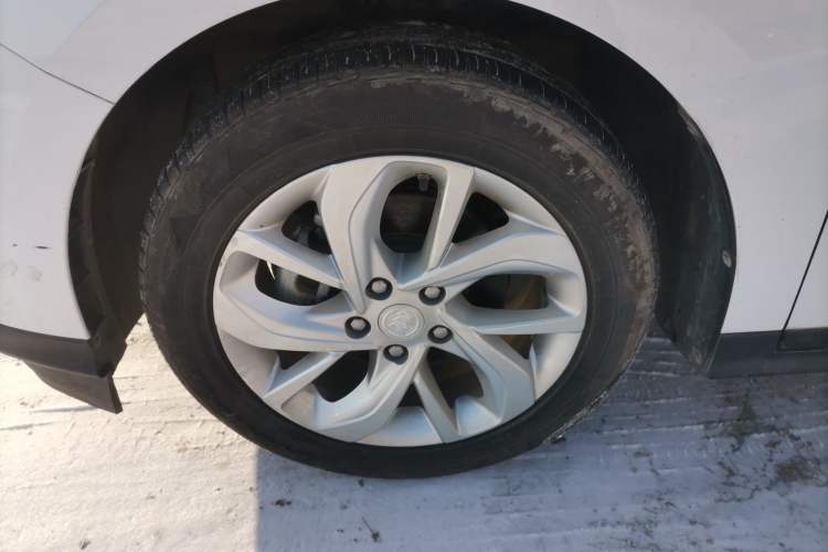 Used Buick Velite 6 2023 430km Range Commuter Version
