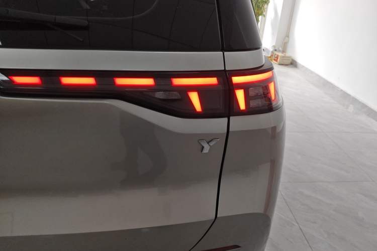 Used AION Y 2022 70 Tech Edition Ternary Lithium
