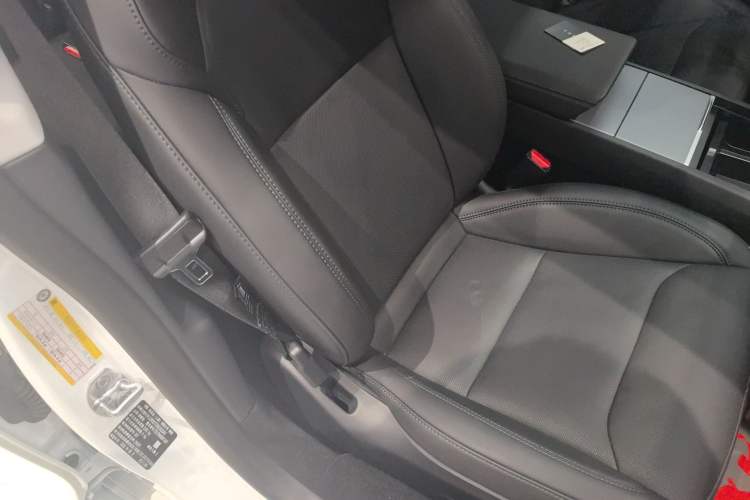 Used Tesla Model 3 2025 Rear-Wheel-Drive Version