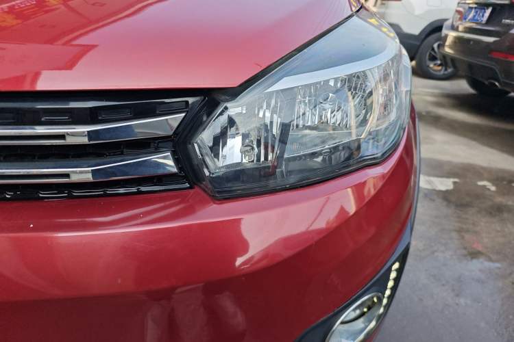 Used Haval H1 2016 Red-Label 1.5L AMT Luxury Model
