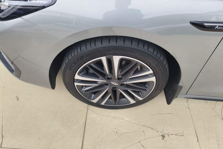 Used Chery Arrizo 8 2023 High-Performance Edition 2.0T DCT Powerfully Equipped
