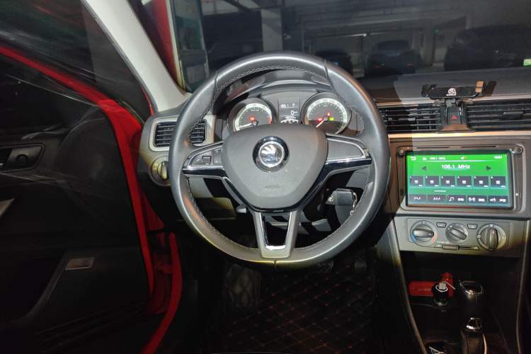 Used Skoda Rapid Spaceback 2018 1.6L Automatic Comfort Edition