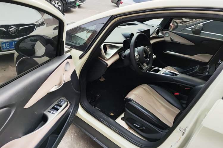 Used BYD Dolphin 2023 420 km Fashion Edition
