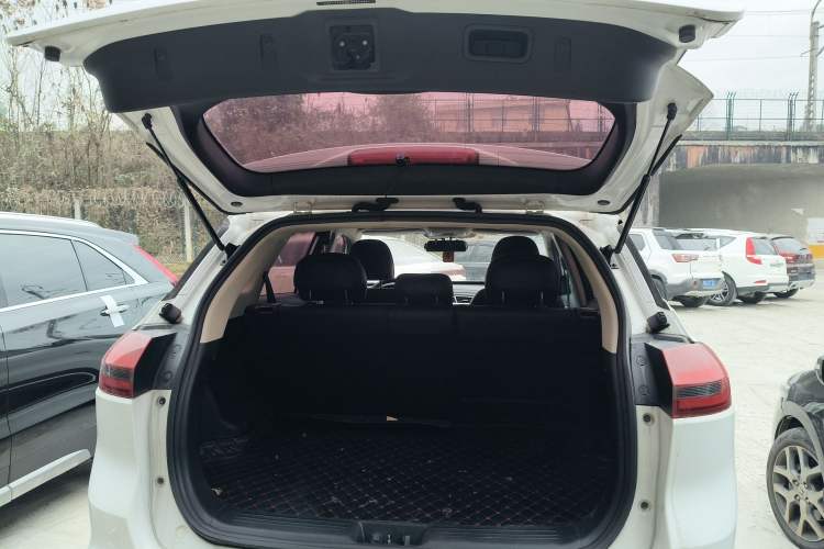 Used Geely Auto Emgrand X7 Sport 2018 1.8TD Automatic Two-Wheel Drive Zhiya Model
