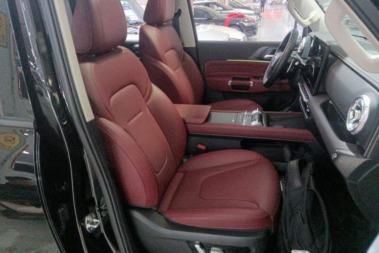 Used Tank 300 New Energy 2025 Hi4-T