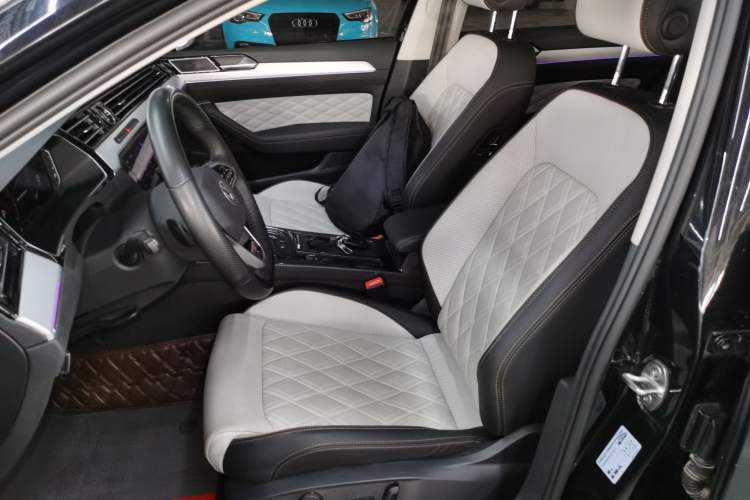 Used Volkswagen Magotan 2023 2 Million Units Commemorative Edition 330TSI DSG Luxury Version
