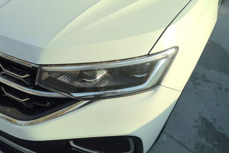 Used Volkswagen Tayron 2023 300TSI Two-Wheel-Drive Luxury Plus Advanced Edition
