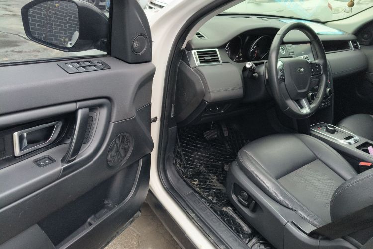 Used Land Rover Discovery Sport 2019 240 PS PURE Edition China VI Standard
