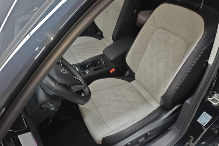 Used Volkswagen Magotan 2023 2 Million Units Commemorative Edition 330TSI DSG Luxury Version
