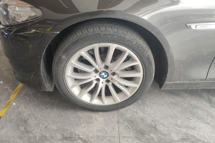 Used BMW 5 Series 2014 525Li Luxury Design Package