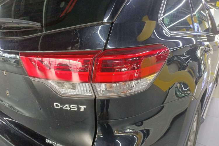 Used Toyota Highlander 2018 2.0T Four-Wheel Drive Luxury Version 7 Seats China VI Standard
