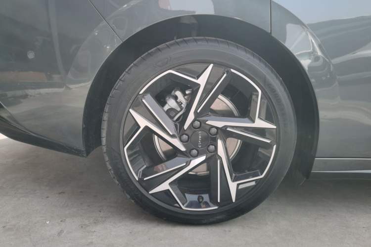 Used Lynk & Co 07 2024 EM-P 126 Long-Range Intelligent Driving Ultra