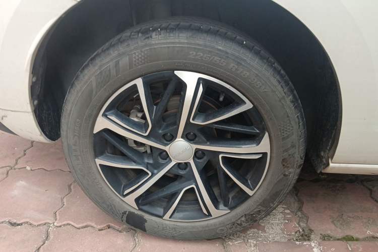 Used Haval JOLION 2021 1.5T Automatic Four-Door Version
