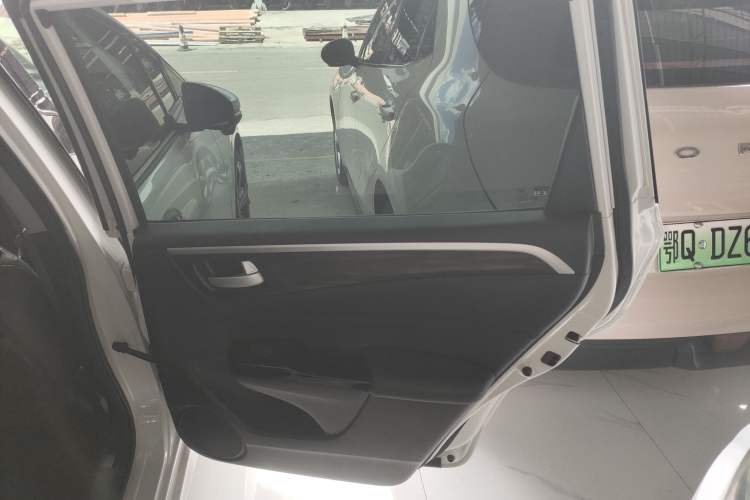 Used Honda Jade 2017 210 TURBO CVT Luxury Edition 5 Seats
