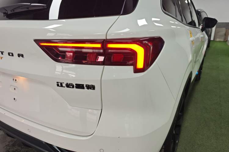 Used Ford Equator Sport 2023 Edge EcoBoost 170 Light & Shadow