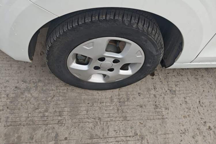 Used Roewe Clever 2021 302 km New Four-Seater Super-Efficient Version