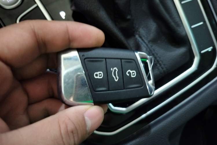 Used Volkswagen Magotan 2023 2 Million Units Limited Edition 330TSI DSG Leading Version
