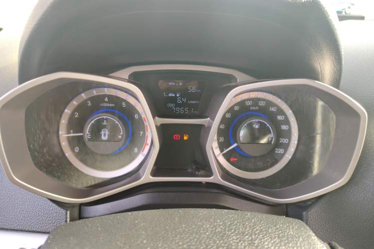 Used  Refine S3 2014 1.5L Manual Luxury Smart Model
