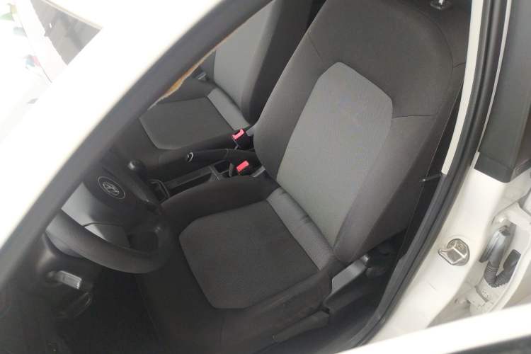 Used Volkswagen Jetta 2015 1.6L Manual Fashion Edition