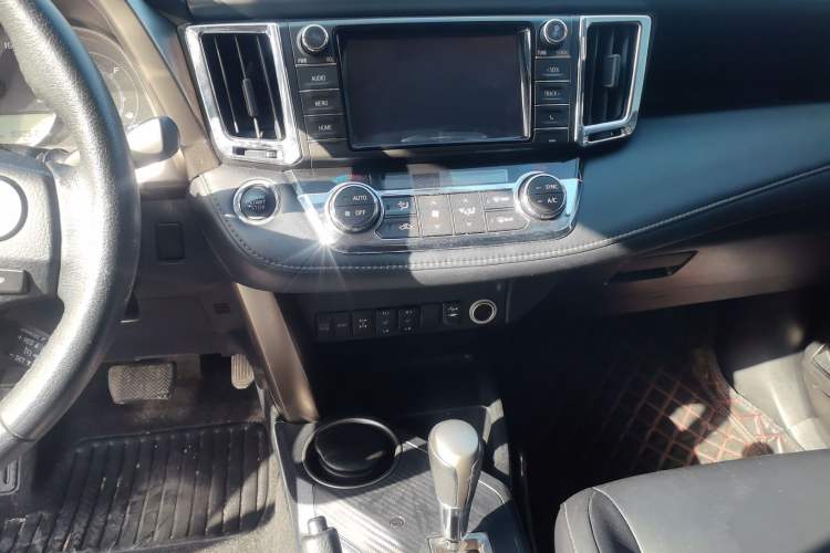 Used Toyota RAV4 2015 2.5L Automatic 4x4 Elite Edition