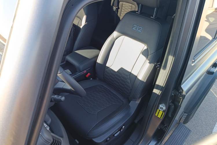 Used  T01 2024 2.0T Explorer
