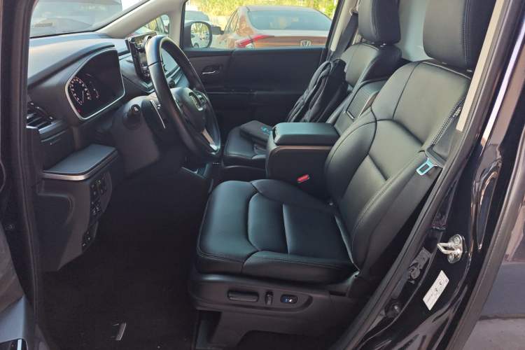 Used Honda Odyssey 2022 2.0L eHEV Prestige Four-Seater Edition