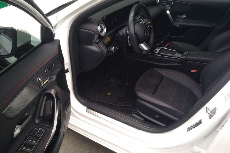 Used Mercedes-Benz A-Class 2024 Updated A 200 L Fashion Version
