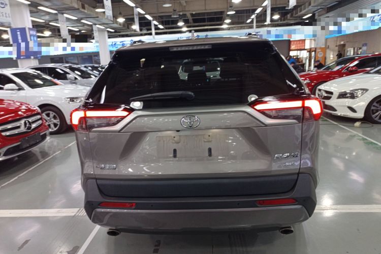 Used Toyota RAV4 2021 2.0L CVT Four-Wheel Drive Premium Edition