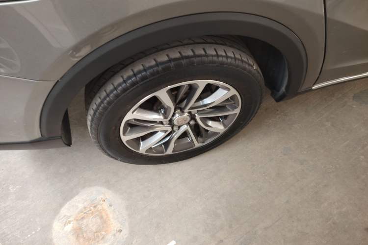 Used Baojun 730 2017 1.5T Manual Fashion Version 7 Seats China V Emission Standard
