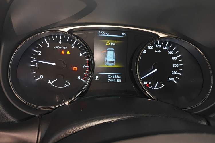 Used Nissan X-Trail 2014 2.5L CVT Leading Edition 4WD