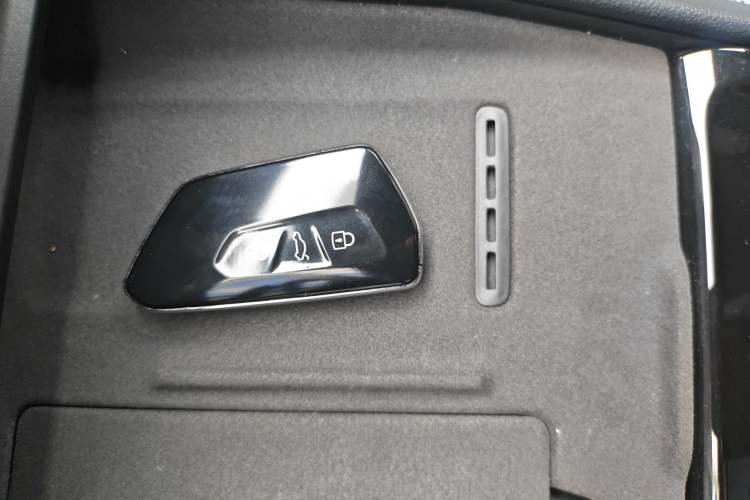 Used Volkswagen Tayron 2025 Tiguan L 380TSI 4Motion Luxury