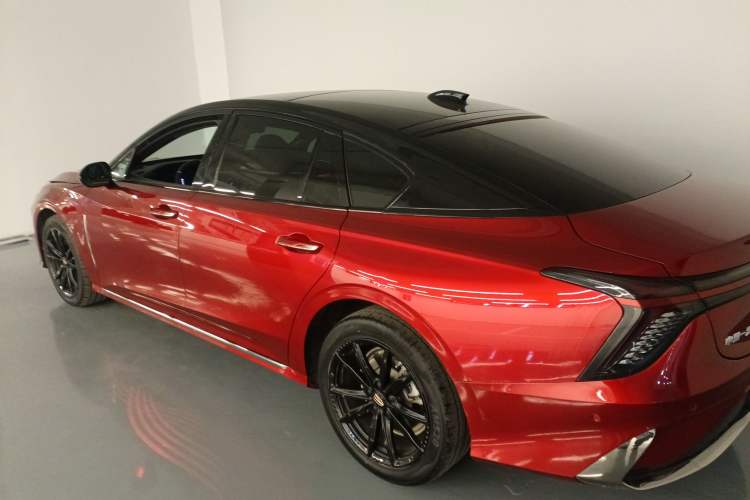 Used Hongqi H6 2023 2.0T ZhiZhen Edition