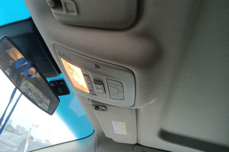 Used Buick GL8 2018 28T Comfort Model China VI Standard
