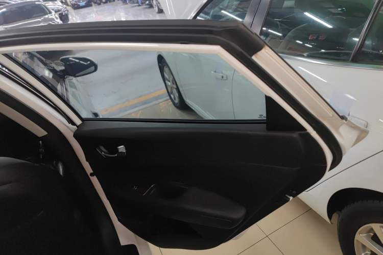 Used Kia K5 2016 1.6T Automatic LUX
