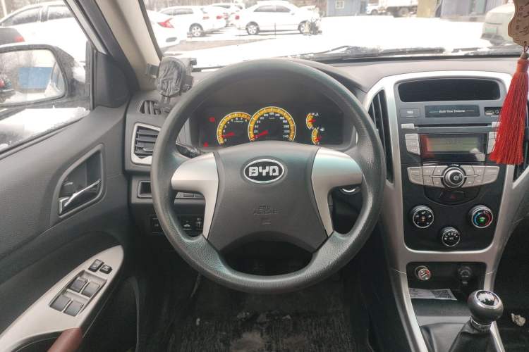 Used BYD F3 2015 Energy-Saving Edition 1.5L Manual Luxury Model