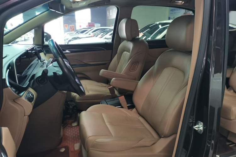 Used Buick GL8 2022 ES Landtrek 653T Luxury Edition
