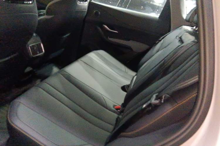 Used BYD Sealion 05 DM-i 2025 DM-i 115KM Flagship Model
