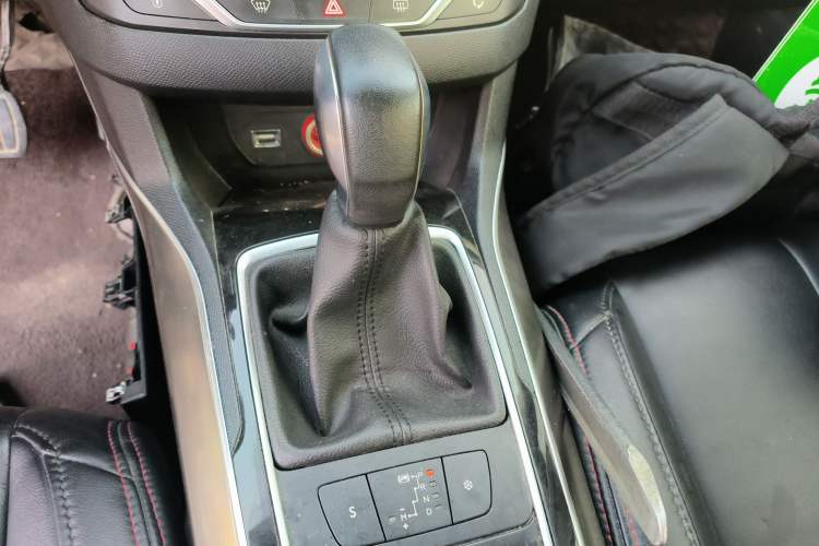 Used Peugeot 408 2015 1.2T Automatic Luxury Edition