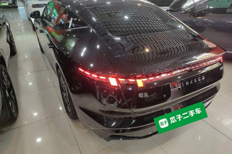 Used Lynk & Co Z10 2025 71 kWh 602 km Range Rear-Wheel Drive Pro
